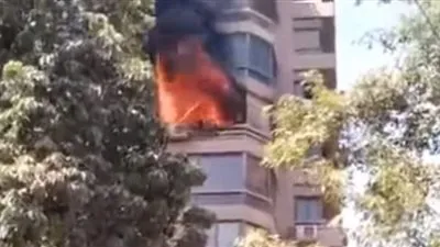 كواليس 45 دقيقة من الرعب والنار في عقار تسكن به ميرفت أمين 