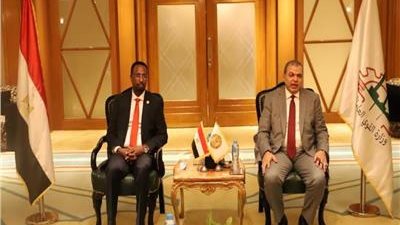 وزير القوى العاملة يبحث مع نظيره الصومالي سبل تعزيز التعاون