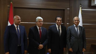 بروتوكول بين جامعة القاهرة الجديدة التكنولوجية واتحاد الصناعات المصرية