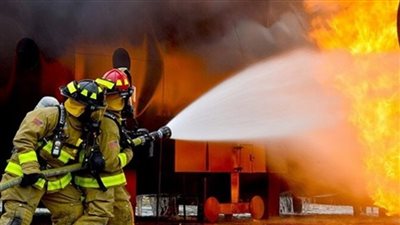 حريق في مصنع الألومنيوم بقنا والدفع بسيارات الإطفاء لإخماده 