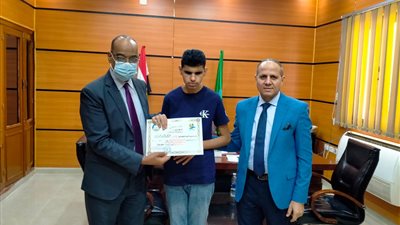 تكريم الفائزين بالمركز الأول في التربية الخاصة بالفيوم