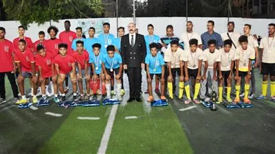 محافظ أسوان يشهد نهائي بطولة دوري 