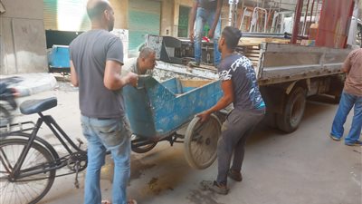 رفع 90 حالة إشغال ومركبات توك توك وضبط 60 تروسيكلا بالجيزة