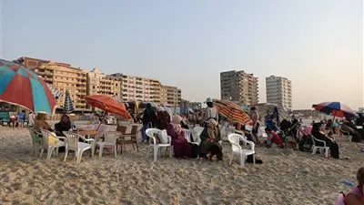 نهاية موسم الصيف.. انخفاض نسبة الإقبال على شواطئ الإسكندرية (صور) 