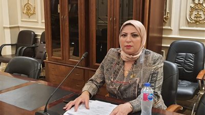 برلمانية: الفلاح يعيش عصره الذهبي في عهد 