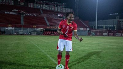 بيرسي تاو يكشف عن تفاصيل انتقاله للأهلي ومثله الأعلى.. تصريحات مثيرة