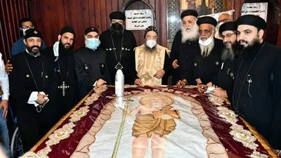 تطييب رفات القديس الأنبا برسوم بديره بالمعصرة