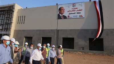 وزير النقل يتابع أعمال تنفيذ مسار ومحطات قطار مونوريل العاصمة الإدارية