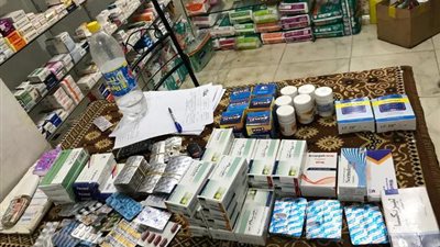 تشميع صيدلية وضبط 1571 صنف دواء مخالف بالشرقية