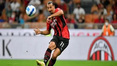 ميلان يفوز على لاتسيو بثنائية في الدوري الإيطالي