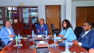 وفد من الأمم المتحدة يزور مقر صندوق مكافحة وعلاج الإدمان (صور)