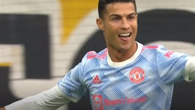 رونالدو يسجل الهدف الأول لمانشستر يونايتد في شباك يونج بويز (فيديو)