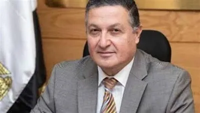 برلماني يطالب بتقنين استخدام الهاتف داخل المدارس