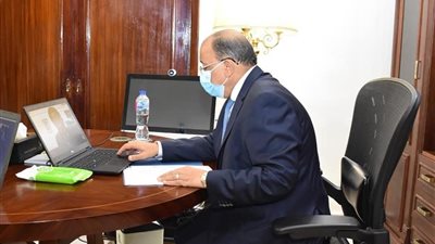 وزير التنمية المحلية يعقد اجتماعا مع رئيس اتحاد مجالس ومدن الكاميرون