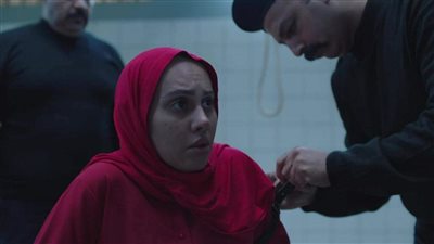 ياسمين رئيس بزي الإعدام في الحلقات الأولى من 