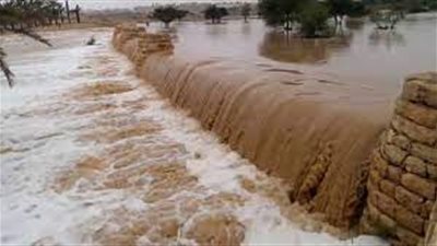 كيف استعدت مصر لموسم السيول وحماية الشواطئ؟ متحدث الري يُجيب (فيديو)