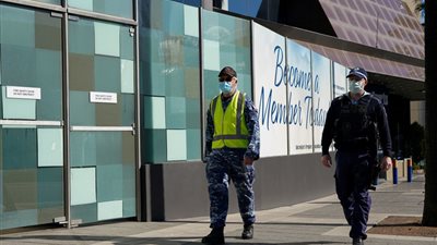 أستراليا تسجل 1882 حالة كورونا مع قيام الشرطة بقمع الاحتجاجات