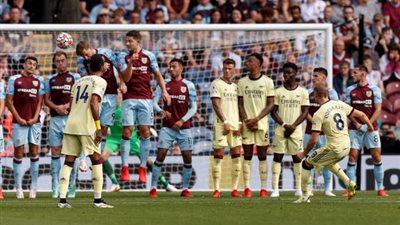 أرسنال يهزم بيرنلي ويواصل انتصاراته في الدوري الإنجليزي