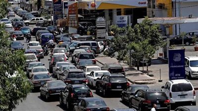 أسعار البنزين ترتفع في لبنان بنسبة 38.5 % وسط ترقب لرفع الدعم