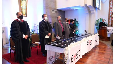 رئيس الطائفة الإنجيلية يشهد تخريج الدفعة 150 من كلية اللاهوت 