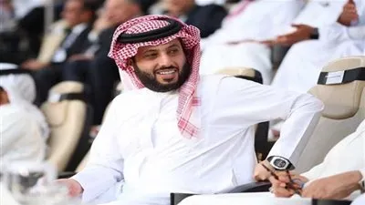 تركي آل الشيخ يعلن إقامة مباراة تاريخية  بين باريس سان جيرمان ونجوم الهلال والنصر