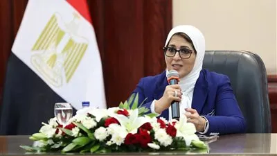 وزيرة الصحة تعقد جلسة نقاشية مع أطباء الزمالة المصرية (صور)