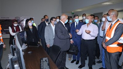 وزير النقل يتفقد ورش أبو غاطس وأعمال تنفيذ تحديث نظم الإشارات