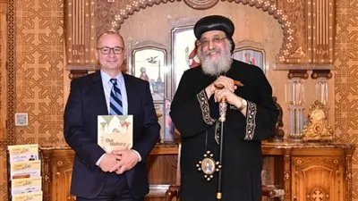 البابا تواضروس يستقبل السفير الكندي بالمقر البابوي