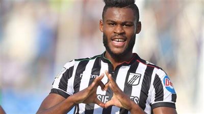 صراع مصري على مهاجم الصفاقسي التونسي فراس شواط 