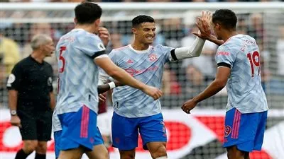 مانشستر يونايتد يرغب في بقاء نجم الفريق