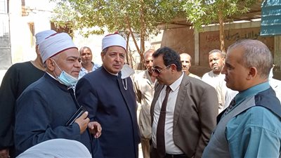 وفد المعاهد الأزهرية يتفقد استعدادات مركز فرشوط لبدء العام الدراسي الجديد