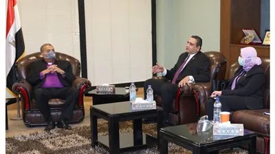 رئيس الطائفة الإنجيلية يستقبل وفدًا من تنسيقية شباب الأحزاب والسياسيين