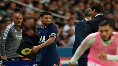 عاجل.. باريس سان جيرمان يعلن إصابة ميسي وغيابه أمام ميتز 