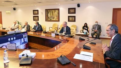 وزير الاتصالات يشهد توقيع اتفاقية بين 