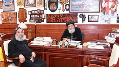 البابا تواضروس يستقبل الأنبا رافائيل 