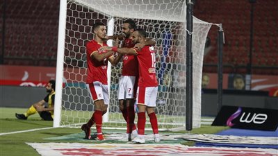 عاجل - موعد الإعلان عن تجديد عقد نجم الأهلي