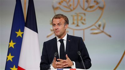 مكالمة بايدن وماكرون تنهي الخلاف بين الولايات المتحدة وفرنسا بشأن صفقة الغواصات