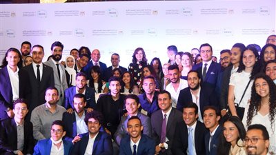 الأحد.. مركز 