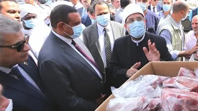 وزير الأوقاف يشهد استلام 4 أطنان لحوم من صكوك الأضاحي بالبحيرة (صور)