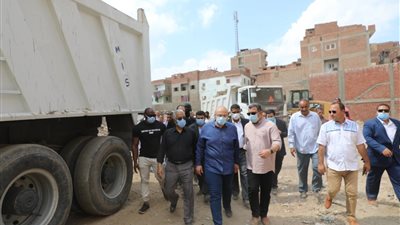 في يوم واحد.. رفع 1200 طن تراكمات ومخلفات ببني سويف