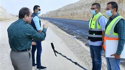 عاجل.. تفاصيل تفقد الرئيس السيسي لأعمال تطوير وتوسعة الطريق الدائري (صور)