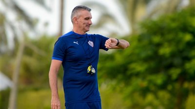 أول تعليق من ميدو على تجديد عقد كارتيرون مع الزمالك