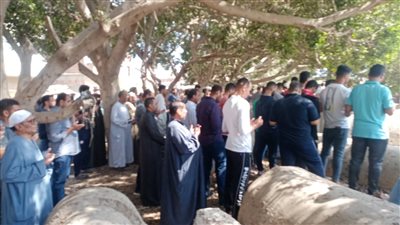 تشييع الشاب الغريق بمطروح بمسقط رأسه بالبحيرة (فيديو وصور)