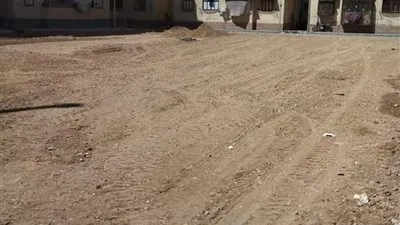 محافظ بورسعيد: استمرار أعمال الرصف بمنطقة فاطمة الزهراء بحي الضواحي 