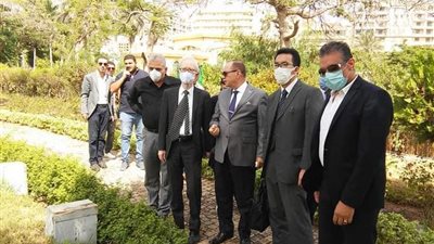 سفير اليابان يزور حديقة 6 أكتوبر في حلوان 
