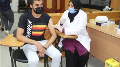 جامعة المنصورة تبدأ المرحلة الثانية لتطعيم طلابها 