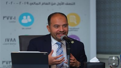 مدير المعهد المصرفي: العمل في البنوك سهل ومش محتاج واسطة (فيديو)