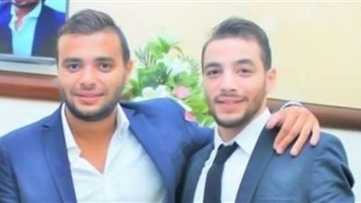 بعد تعرضها لأزمة صحية.. رامي صبري يطمئن جمهوره على حالة والدته الصحية