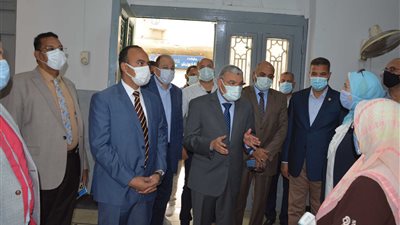 محافظ المنيا يتابع جاهزية المدارس لاستقبال الطلاب
