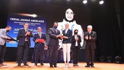 وزير التعليم العالي يشهد فعاليات تكريم أبطال طوكيو 2020 بالجامعة البريطانية 